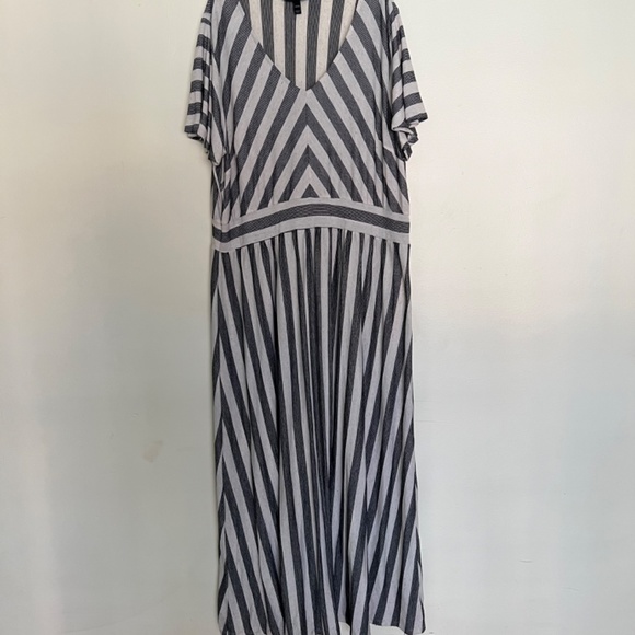 Lane Bryant Short Flutter-Sleeve Striped Maxi Dress Size 22/24 Style 375528 - Picture 2 of 7